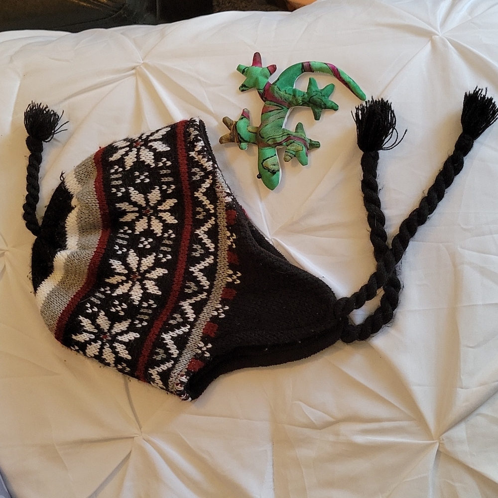 Winter Knit Beanie Hat - Picture 4 of 8